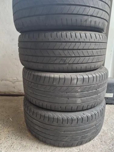 Pneus Goodyear e Bridgestone