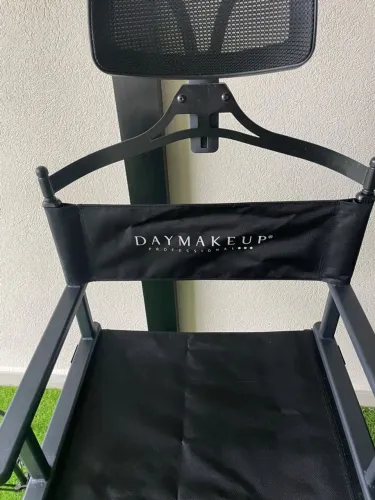 Cadeira Profissional DayMakeup para Maquiador R$ 750