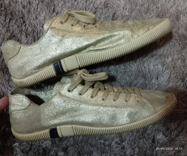 Vendo tênis Osklen feminino Tam 39 dourado original em couro legítimo