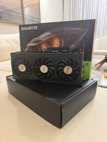 RTX 4070 SUPER GIGABYTE WINDFORCE OC 12G