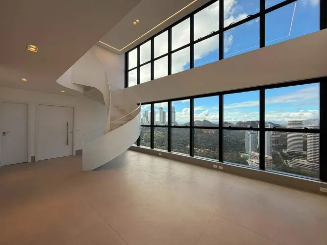 Apartamento com 04 suítes, 230m², no Vale do Sereno.
