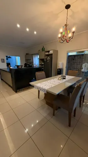 Casa térrea mobiliada para locação no Condomínio Vila Calábria