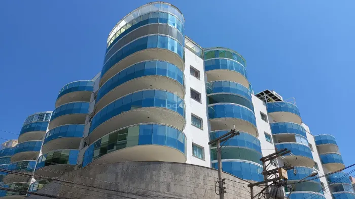 Apartamento 02 quartos no centro de Cabo Frio