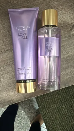 Kit hidratante e body spray Victoria Secrets