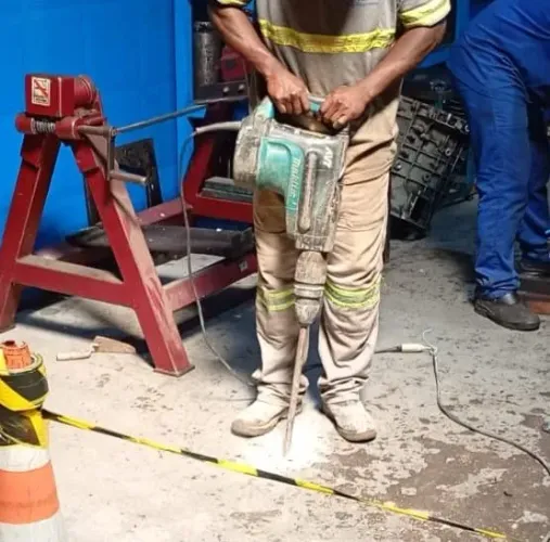 Martelete MAKITA Rotativo Rompedor 11KG 