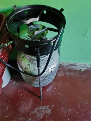 Botijão vazio e Fogareiro alta pressão 6 caulim