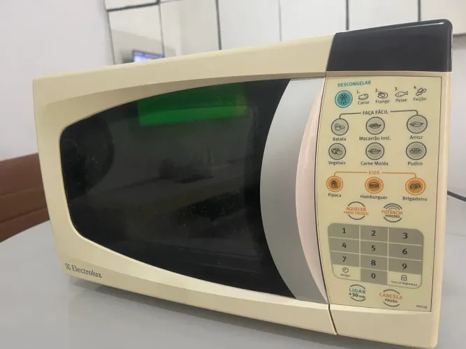 MICROONDAS ELECTROLUX 18 litros