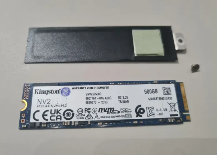 SSD 500GB Kingston NV2 2280, PCIe 4.0, zerado, 99% de saúde no crystal disk