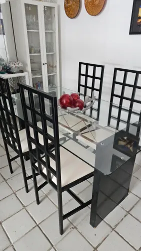Tampo de mesa de jantar com cadeiras