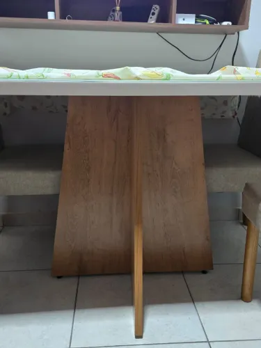 Mesa 4 cadeiras de jantar