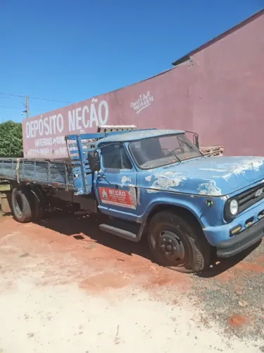 Vende Chevrolet D60 