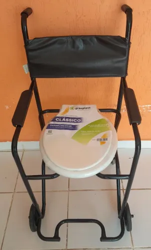 Cadeira de rodas para banho em 05x no cartão