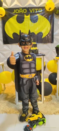 Aluga-se fantasia infantil menino e decoração 