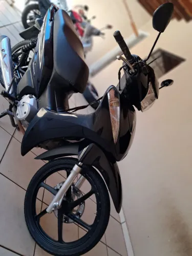 Vende-se Honda Biz 2011