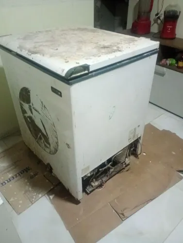 Frizer uma porta