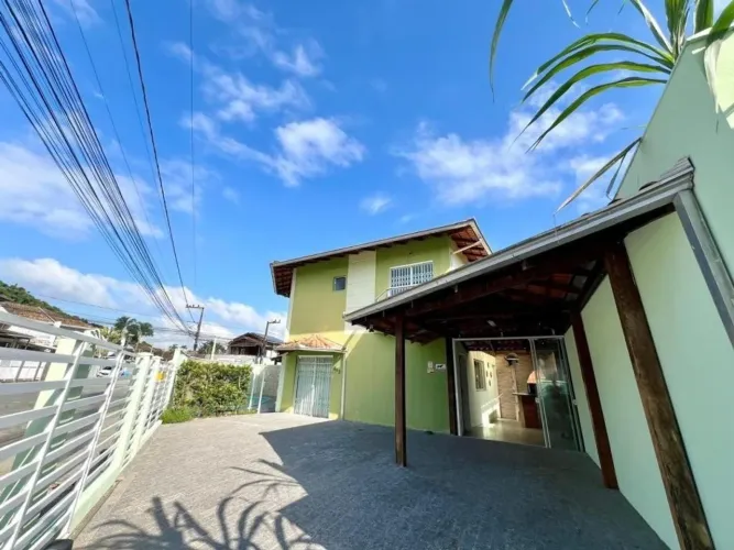 SOBRADO no IRIRIÚ com 3 quartos para VENDA, 206 m²