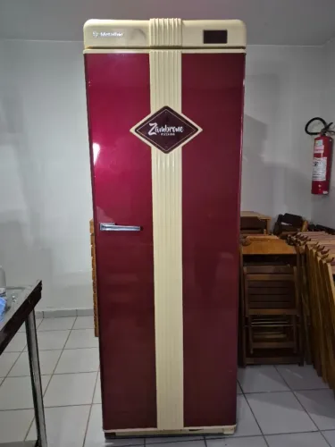 Cervejeira Freezer Metal Frio Retro 500l