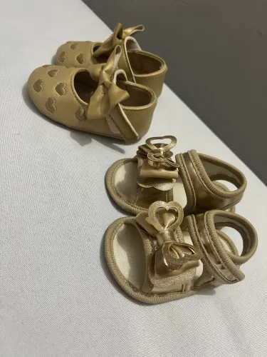 2 sandália por 45,00 menina (15) NÃO ENTREGO 