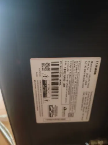 Tv Samsung 43 polegadas com listra 