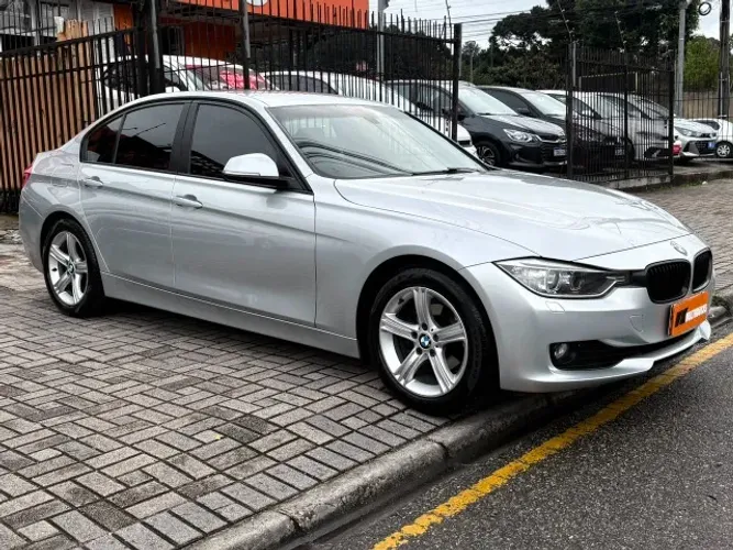 BMW 320I A 2.0 Turbo/activeflex 16V 184cv 4P 2014