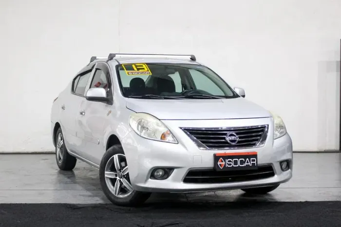 Nissan Versa SL 1.6 16V Flexstart 4P Mec. 2013
