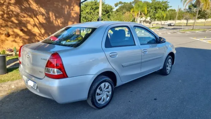 Toyota Etios X Sedan 1.5 Flex 16V 4P Mec. 2017