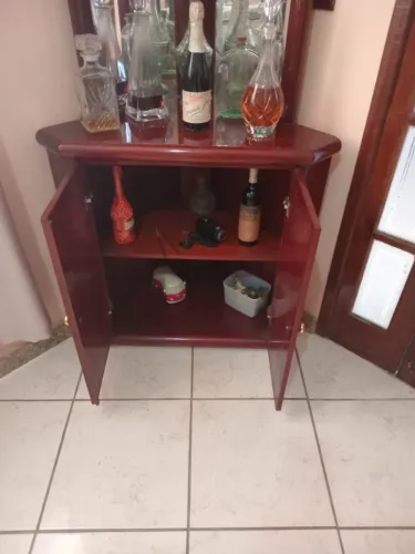BAR DE CANTO COM ILUMINAÇÃO