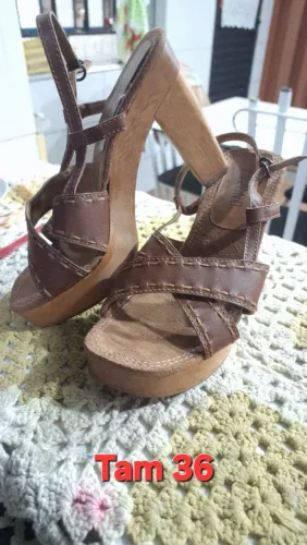 Tamanco feminino