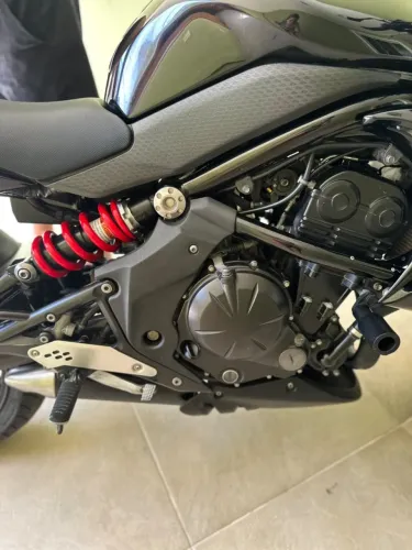 Vendo Kawasaki 650 cc muito nova