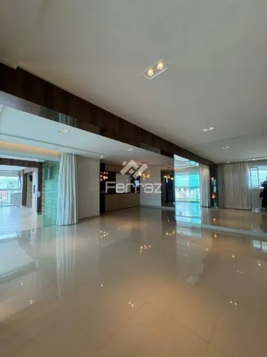 Apartamento/COBERTURA à venda - Centro de Uberlândia com 4 suítes, 4 vagas e lazer complet