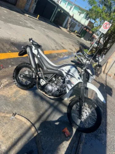 Xt660r muito nova para pessoas exigentes