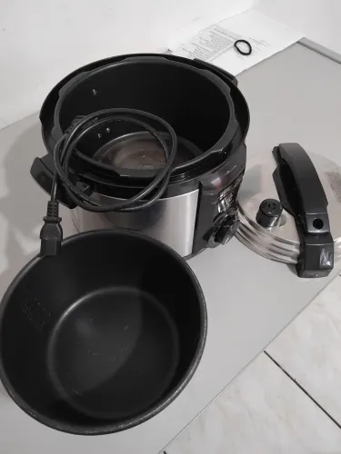Panela de pressão eletrica 