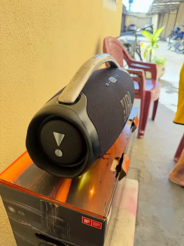 Caixa JBL bombox 3