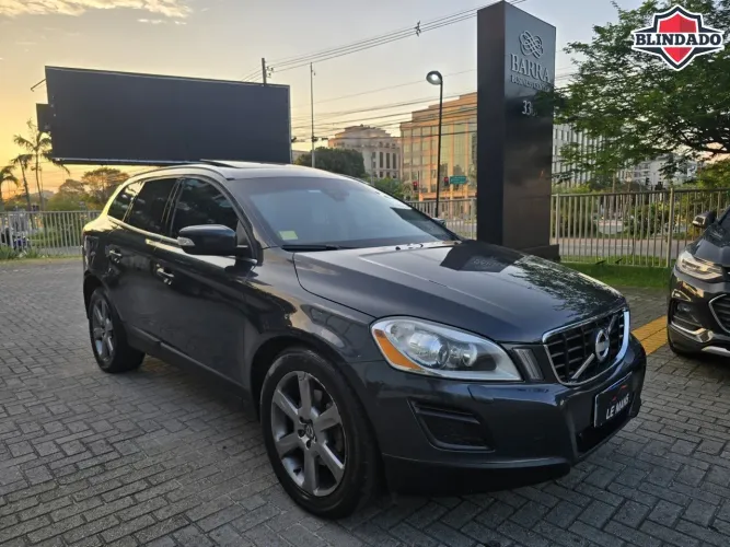 Volvo XC 60 T-5 R-design 2.0 FWD 5P 2012