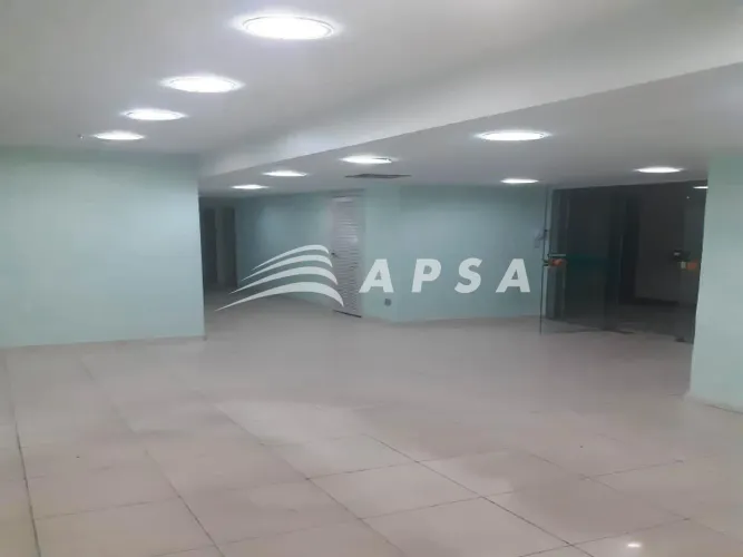 EXCELENTE ANDAR COMERCIAL DE 358M². DIVIDO EM 11 SALAS, 4 LAVABOS E ÁREA DE SERVIÇO. CONDO