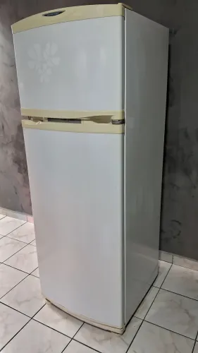 Geladeira muito nova