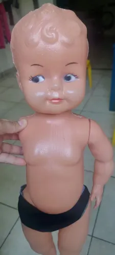 Boneco de plástico