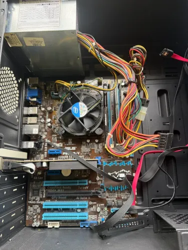 Placa mãe Asus Leiaaa