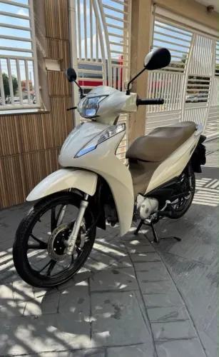 Honda Biz 125 - 2024 R$ 12.500,00  