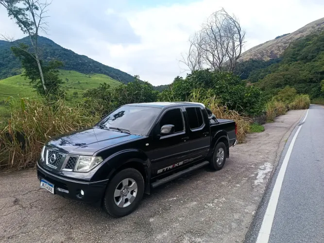 Nissan Frontier Se/se Strik CD 4X2 2.5 TB Dies. 2012