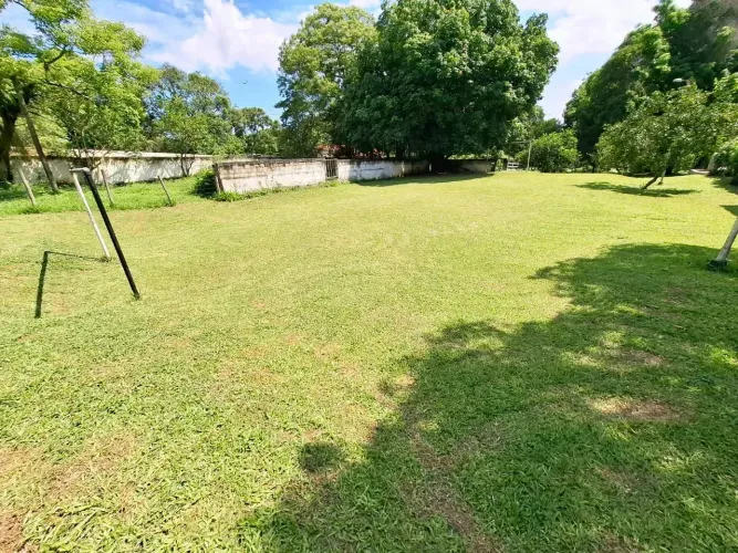 Excelente sítio com 03 casas 08 quartos Ac. permuta por imóvel, carro, parcelamento Direto