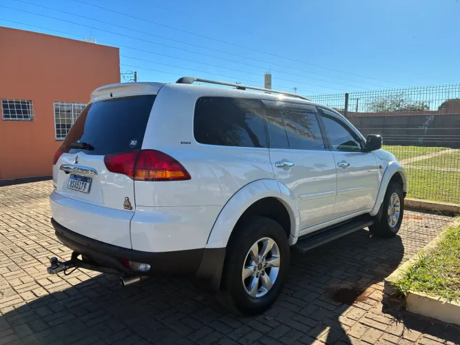Mitsubishi Pajero Dakar 3.2 4X4 T.i. Dies. 5P Aut. 2013
