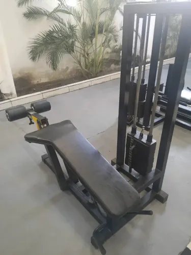 maquinas de academia de musculação