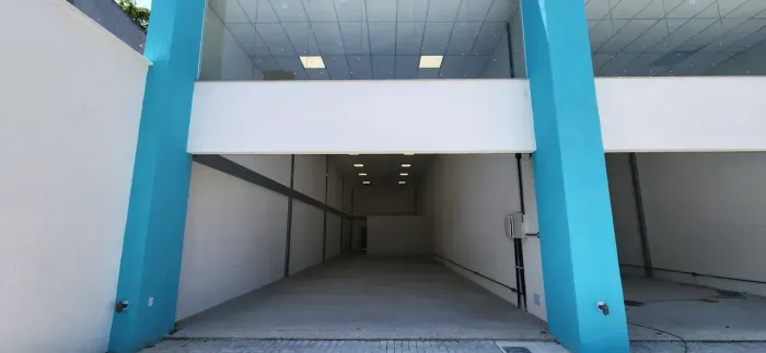 Loja Comercial para locação Estrada dos Bandeirantes- Próximo a Record; 150 m²; Estacionam