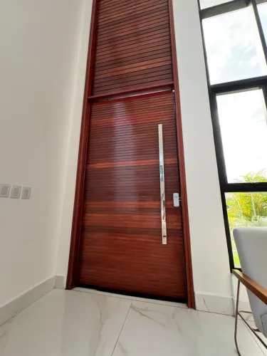 Portas Para Entrada de Casas, Ripadas Pivotantes