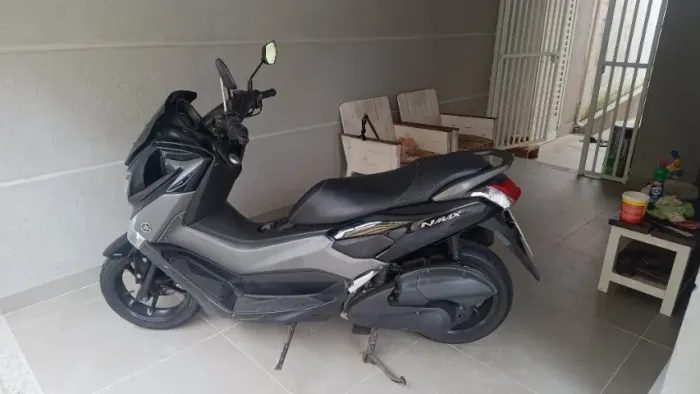 Yamaha Nmax 2018 Preta pouco rodada
