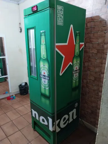 Freezer cerveja Heineken 