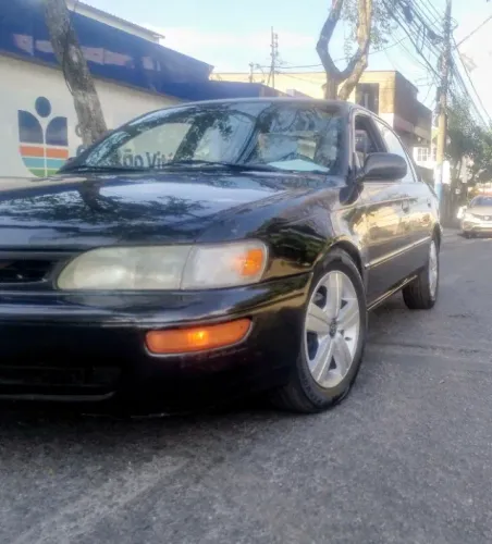 Toyota Corolla LE 1.8 1996