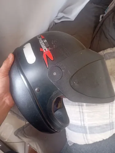 Vendo capacete San Marino