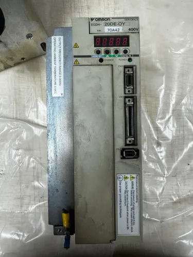 Servo Motor + Driver Yaskawa 1,8kW SGMGH-20DCA6F SGDH-20DE